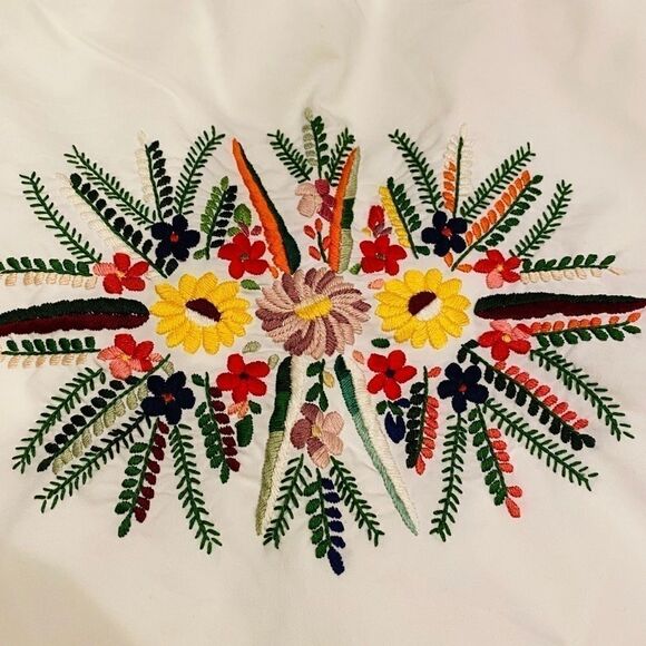Michael Kors White Floral Embroidered Mini Skirt 4 - Picture 2 of 8